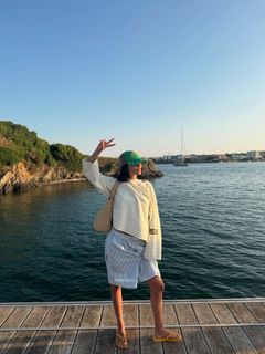 Valentina Zenere feet photo thumbnail