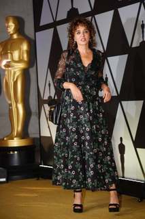 Valeria Golino feet photo thumbnail