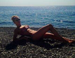 Valeria Lukyanova feet photo 13