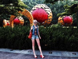 Valeria Lukyanova feet photo 17