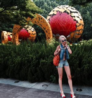 Valeria Lukyanova feet photo 16