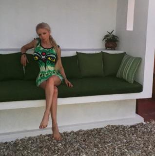 Valeria Lukyanova feet photo 18