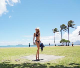 Valeria Lukyanova feet photo 7