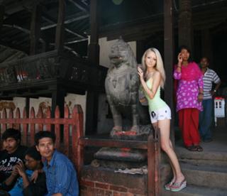 Valeria Lukyanova feet photo 13