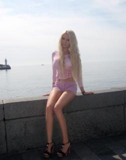 Valeria Lukyanova feet photo 8