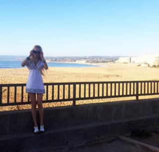 Valeria Lukyanova feet photo 2