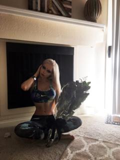 Valeria Lukyanova feet photo 19