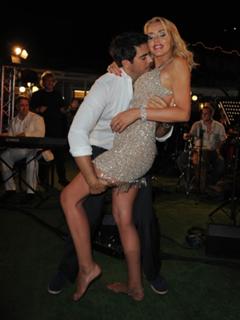 Valeria Marini feet photo thumbnail