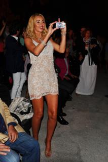 Valeria Marini feet photo thumbnail