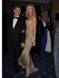 Valeria Marini feet photo thumbnail