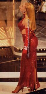 Valeria Marini feet photo thumbnail