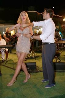 Valeria Marini feet photo thumbnail