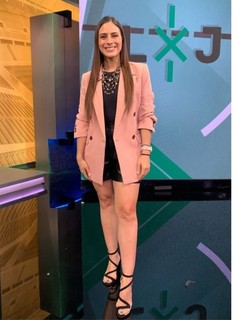 Valeria Marín feet photo 8