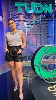 Valeria Marín feet photo 9