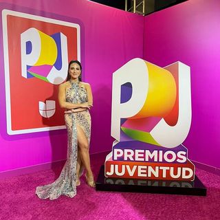 Valeria Marín feet photo 10