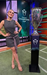 Valeria Marín feet photo 9