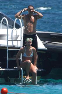 Valeria Mazza feet photo 9