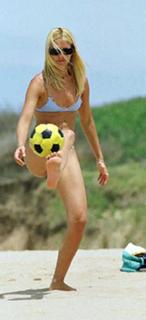 Valeria Mazza feet photo 2