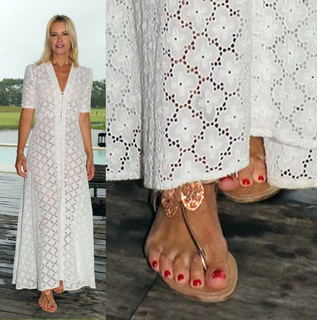 Valeria Mazza feet photo 3