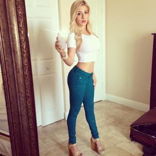 Valeria Orsini feet photo 13
