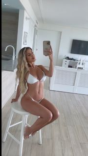 Valeria Orsini feet photo 17