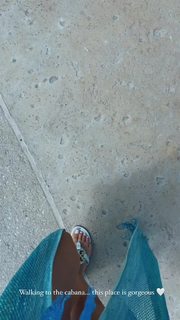 Valeria Orsini feet photo 10