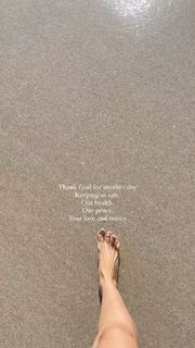 Valeria Orsini feet photo 8