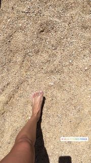 Valeria Orsini feet photo 4