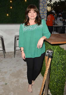 Valerie Bertinelli feet photo thumbnail