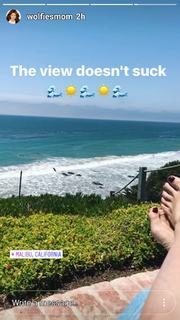 Valerie Bertinelli feet photo thumbnail