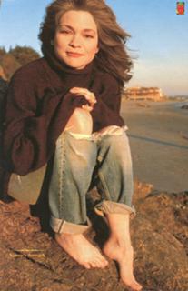 Valerie Bertinelli feet photo thumbnail