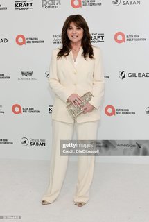 Valerie Bertinelli feet photo thumbnail