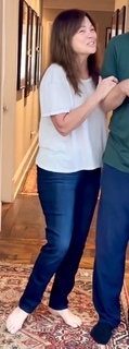 Valerie Bertinelli feet photo thumbnail