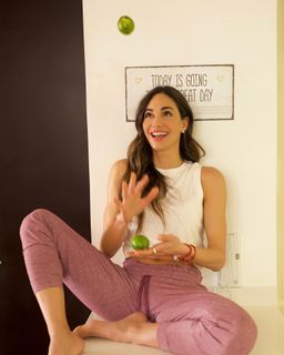 Valerie Domínguez feet photo 2