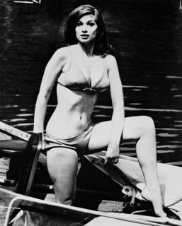 Valerie Leon feet photo 6