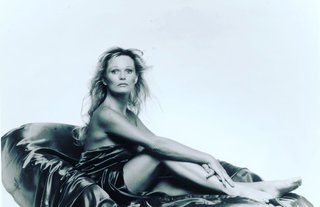 Valerie Perrine feet photo 5