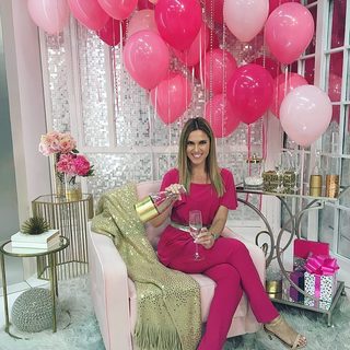 Valerie Stup feet photo thumbnail