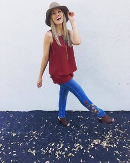 Valerie Stup feet photo thumbnail