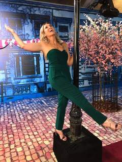 Valerie Stup feet photo thumbnail