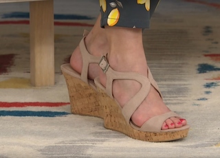 Valerie Stup feet photo thumbnail