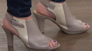 Valerie Stup feet photo thumbnail