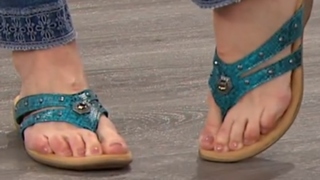 Valerie Stup feet photo thumbnail