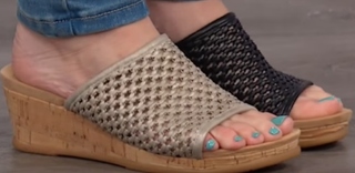 Valerie Stup feet photo thumbnail