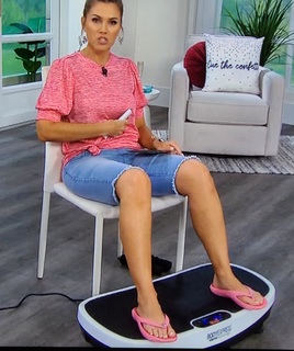 Valerie Stup feet photo thumbnail