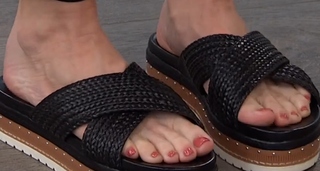 Valerie Stup feet photo thumbnail