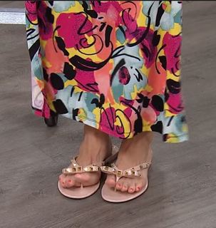 Valerie Stup feet photo thumbnail