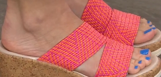 Valerie Stup feet photo thumbnail