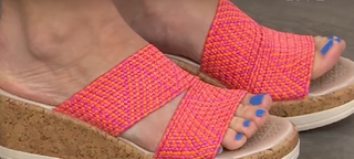 Valerie Stup feet photo thumbnail