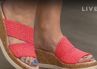 Valerie Stup feet photo thumbnail