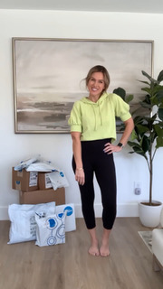 Valerie Stup feet photo thumbnail